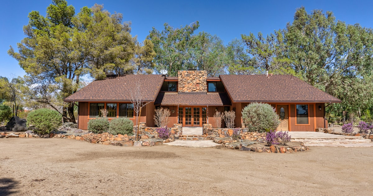 Blogging About Real Estate Trends